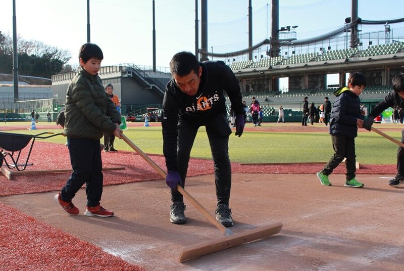 【レポート】GIANTS HOMETOWN fesに1200人来場<br>子どもたちが「プロ野球選手」体験